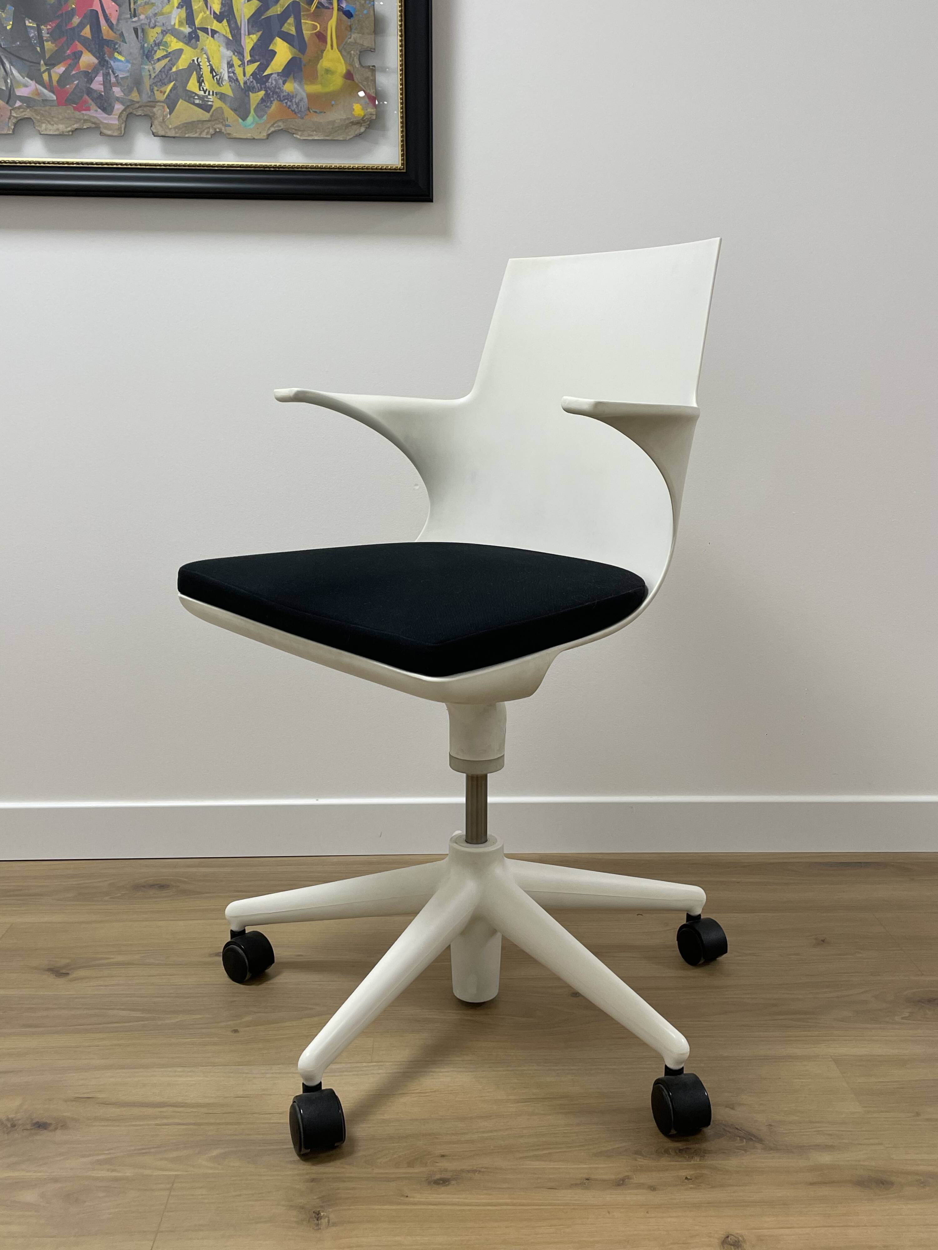 Spoon vintage office chair by Kartell