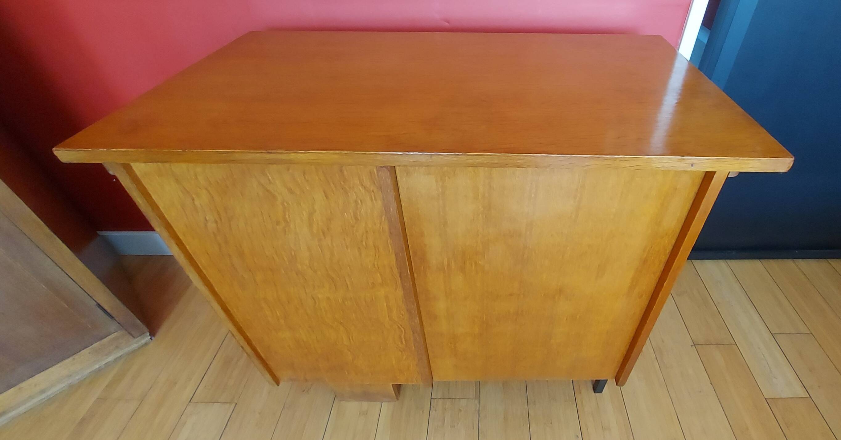 Restored vintage desk + matching chair 89 x 50 x 76 cm