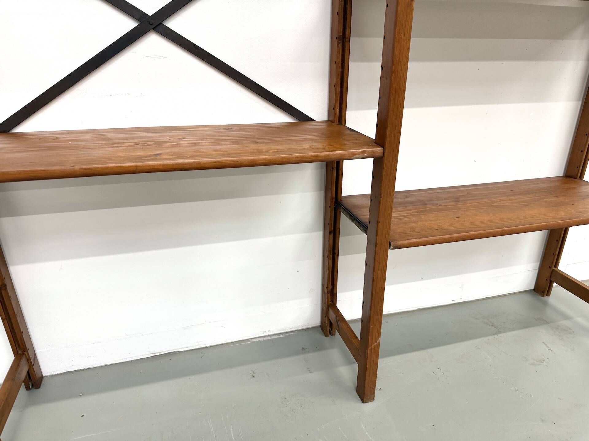 XXL Modernist Library in Solid Pine – 1950s Design – L164 cm
