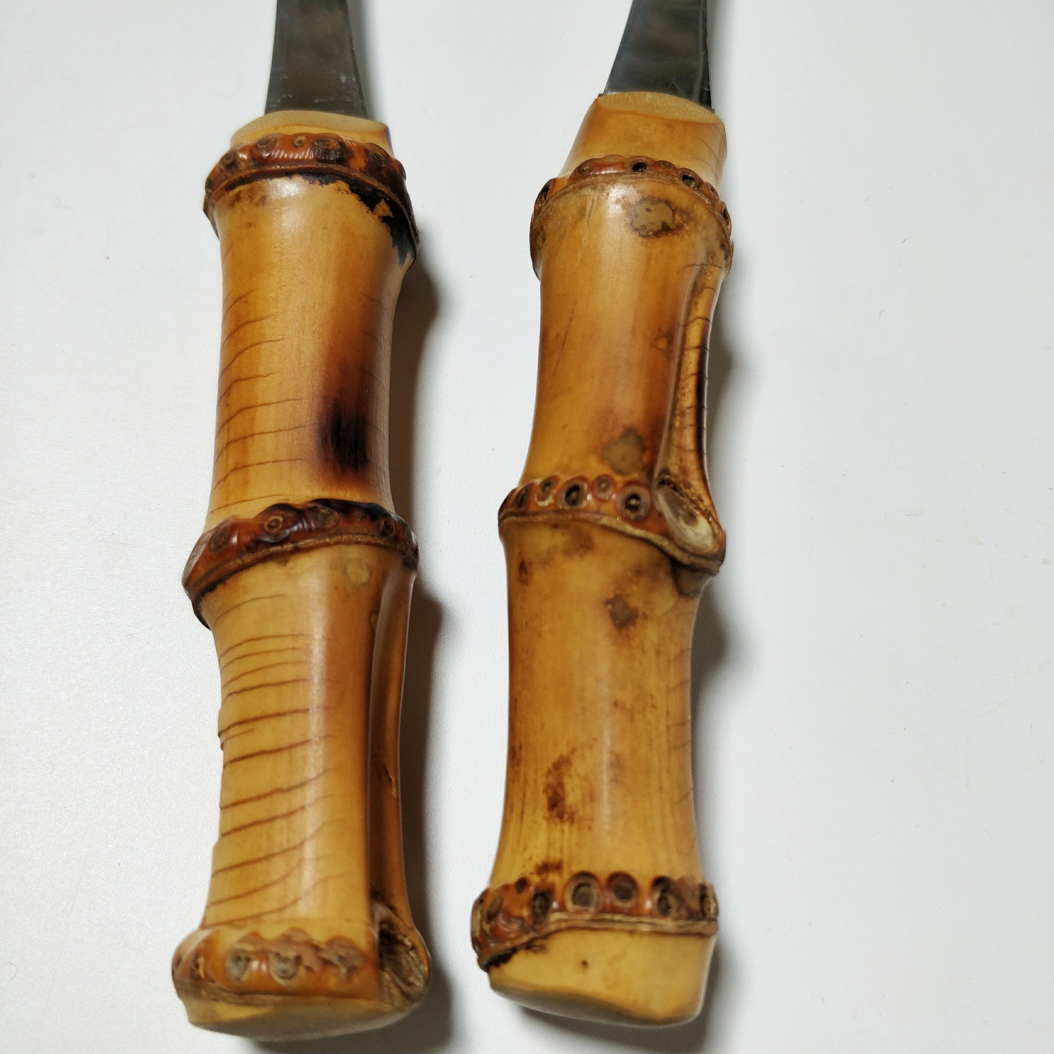 Lot covered bamboo sleeves