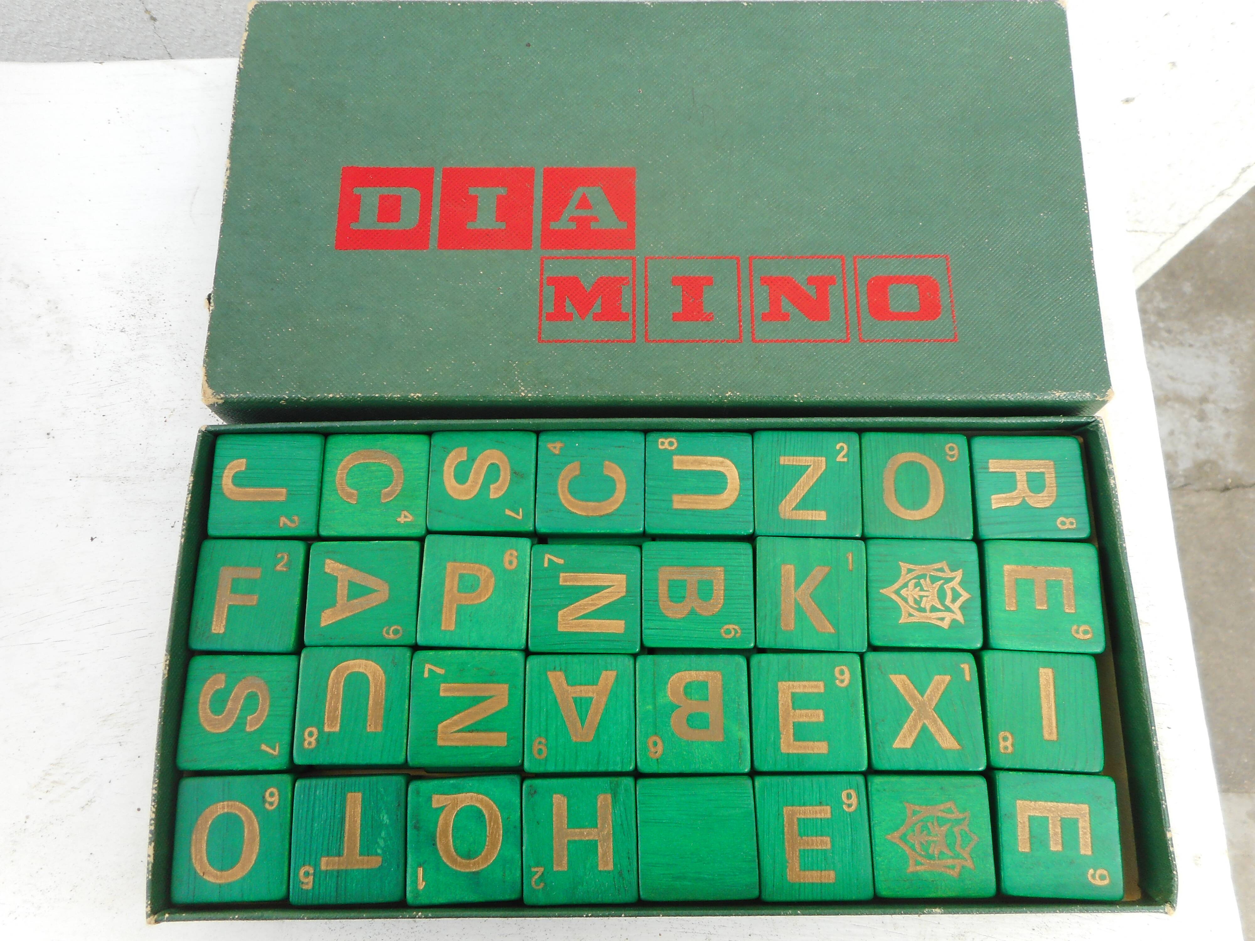 Diamino board game