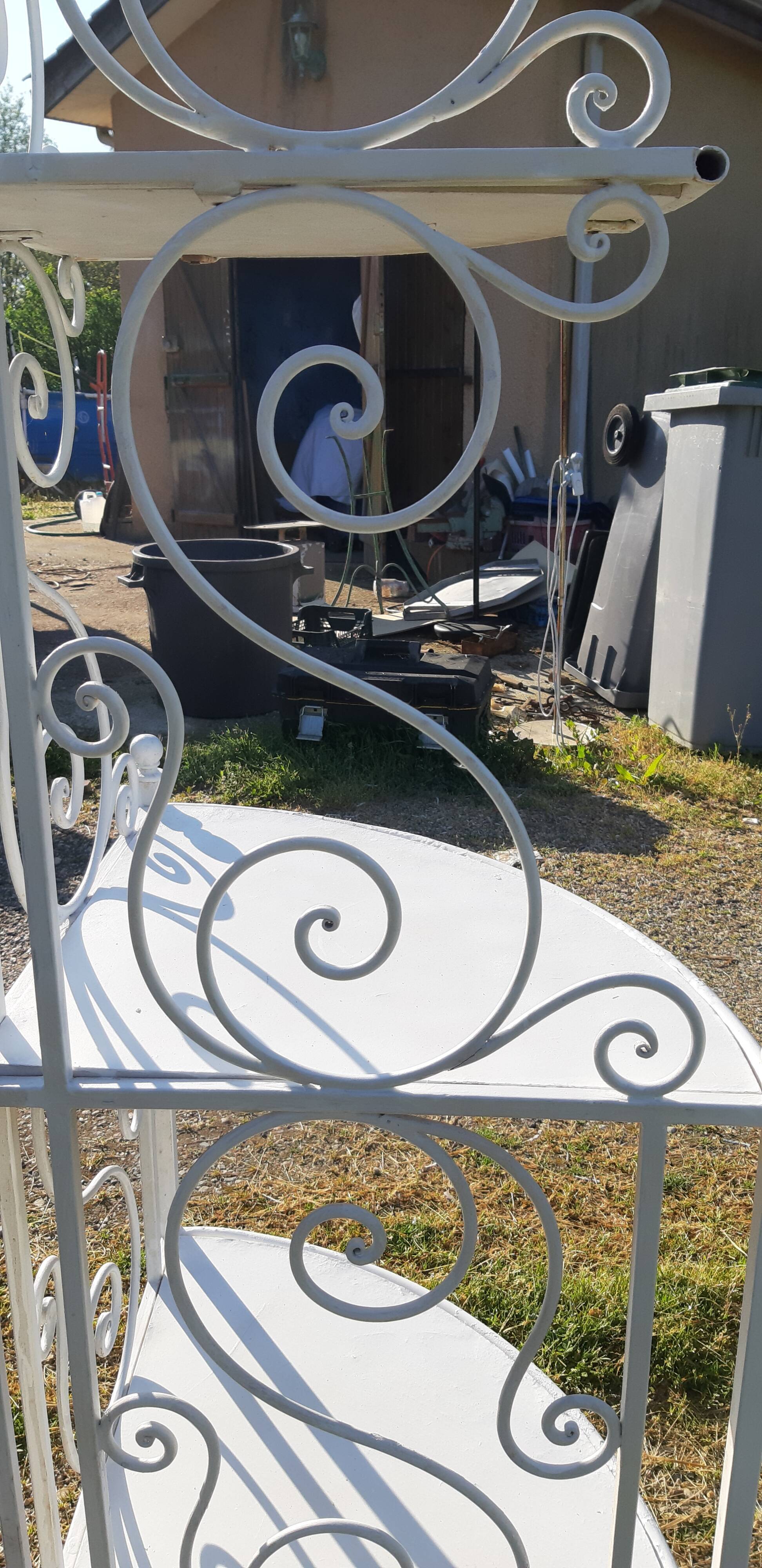 Wrought iron garden corner corner 1900