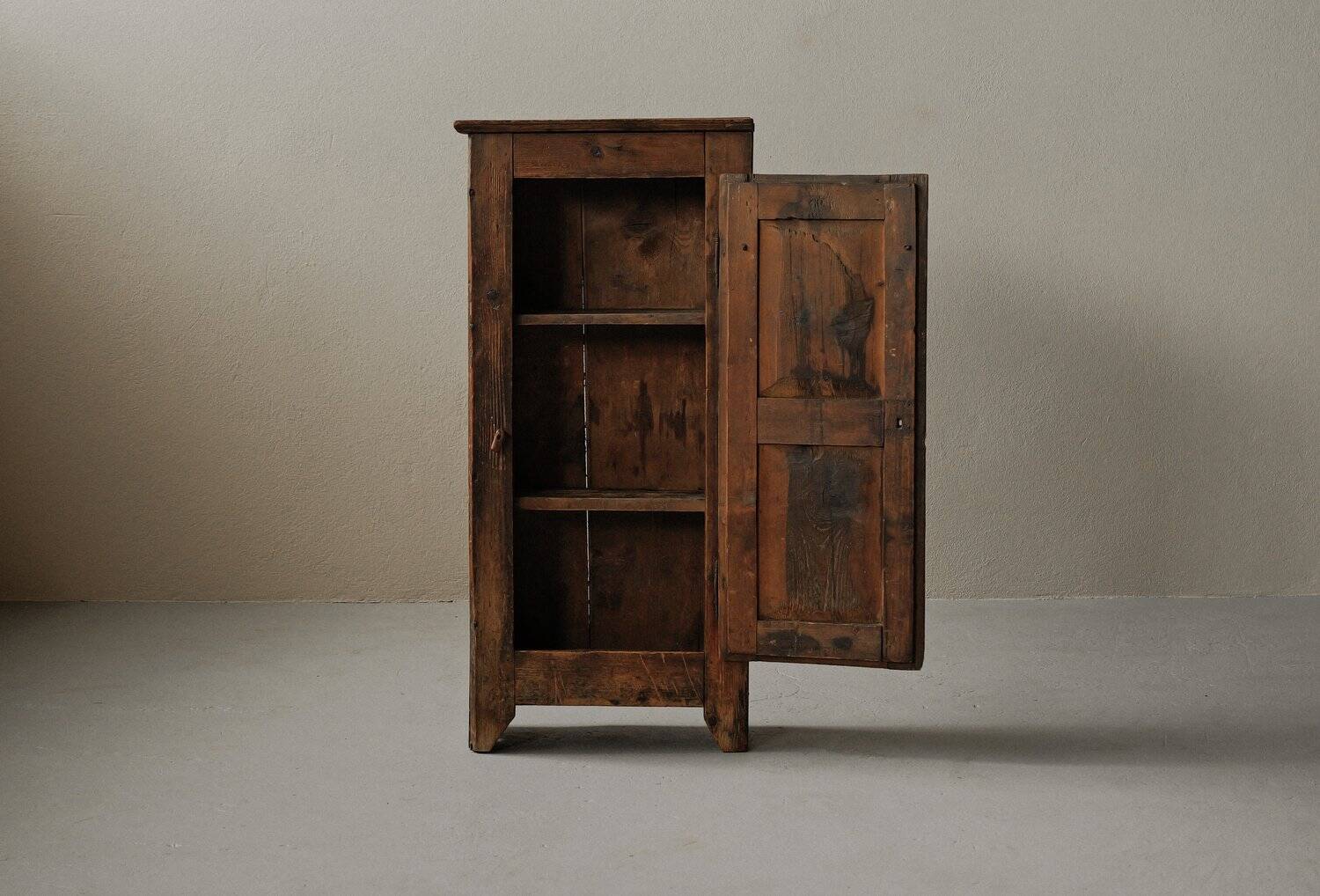 One-door cabinet, folk art, Auvergne, 19th century