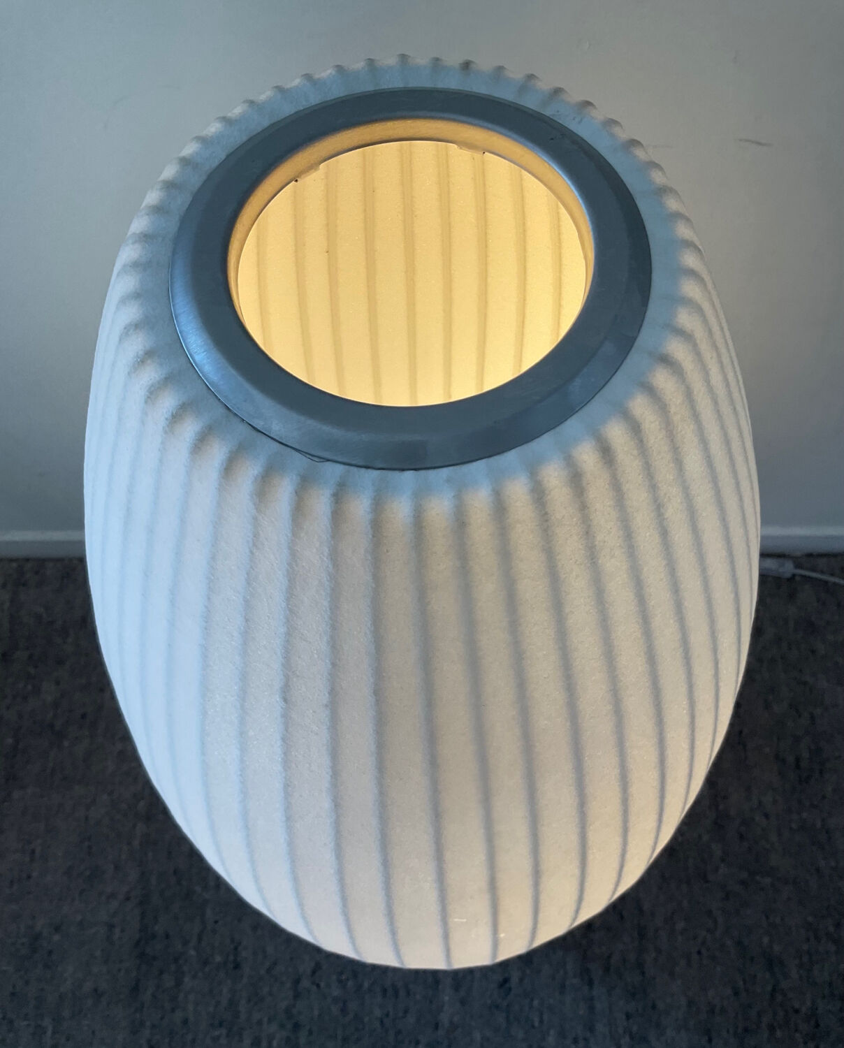 Lampadaire cocoon des années 80