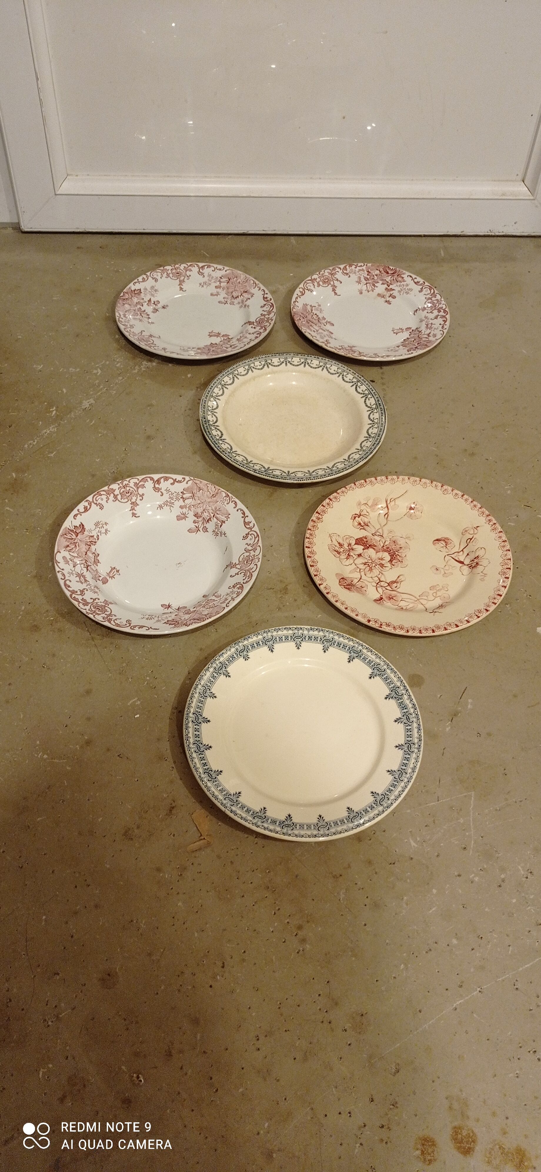 Lot plates iron earth