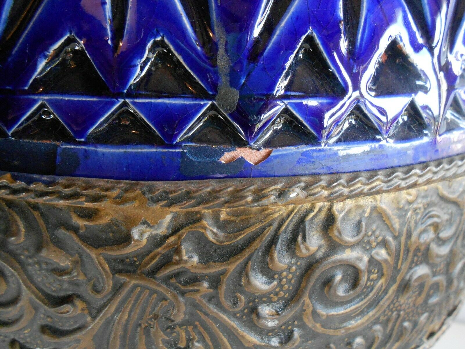 POT / TERRACOTTA VASE VERNISSEE / DECOR BRASS