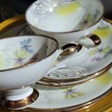 2 x breakfast set for one person (cup + saucer + small plate)