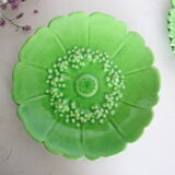 Plates Vallauris Alain Maunier, 1970, in the shape of a flower, in green earthenware