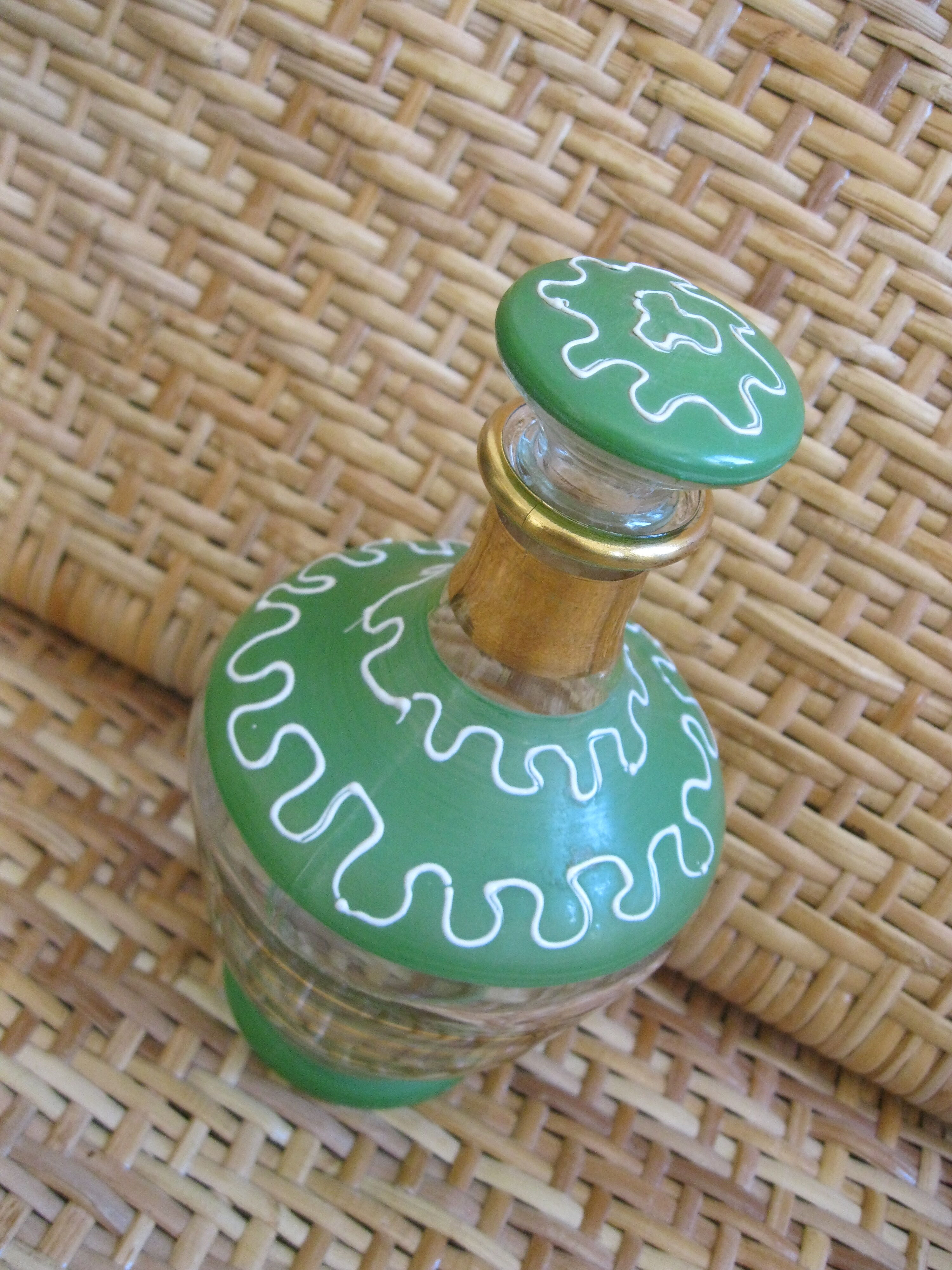 Carafe Art Déco verte et dorée