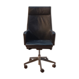 Vintage steering chair