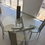 Table ronde verre et pieds inox