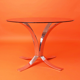 Table circulaire en métal et verre fumé 1970