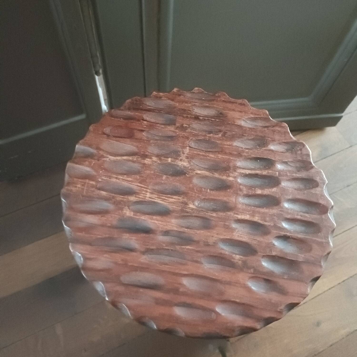 Vintage tripod stool