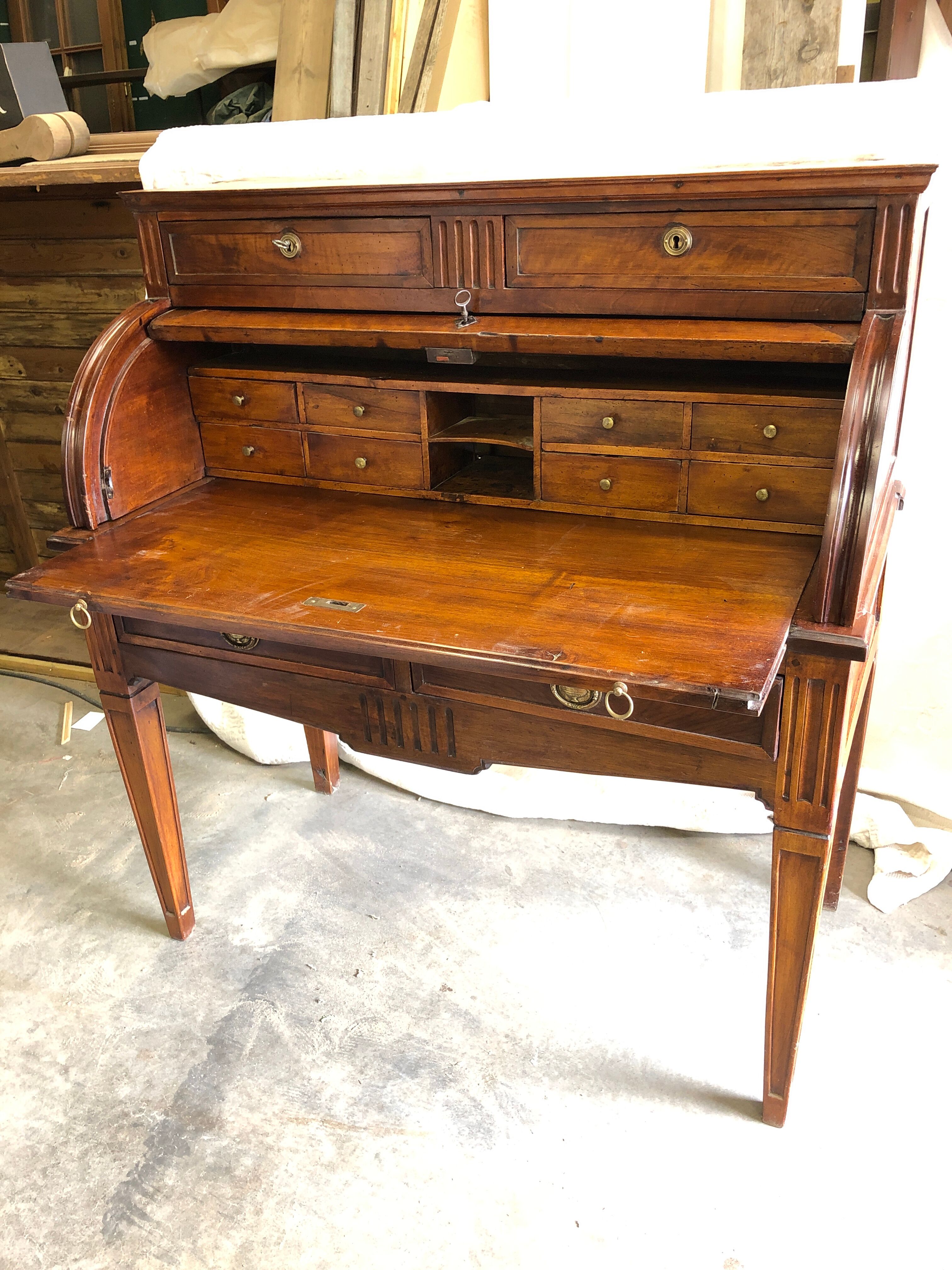 Bureau cylindre époque Louis XVI