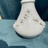 White 3D vase Roses in relief