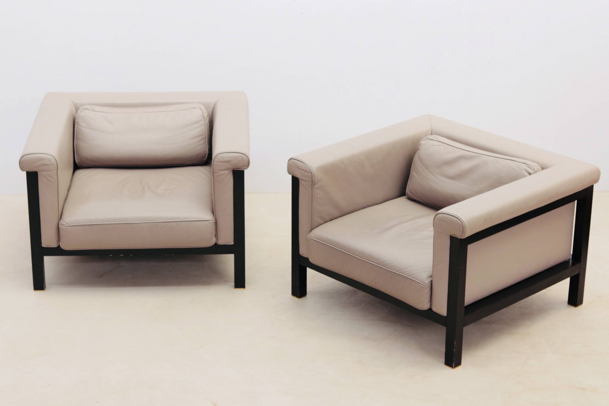 Pair of armchairs by Jules Wabbes, Livorno - Series 800 Luxe published by Bullo