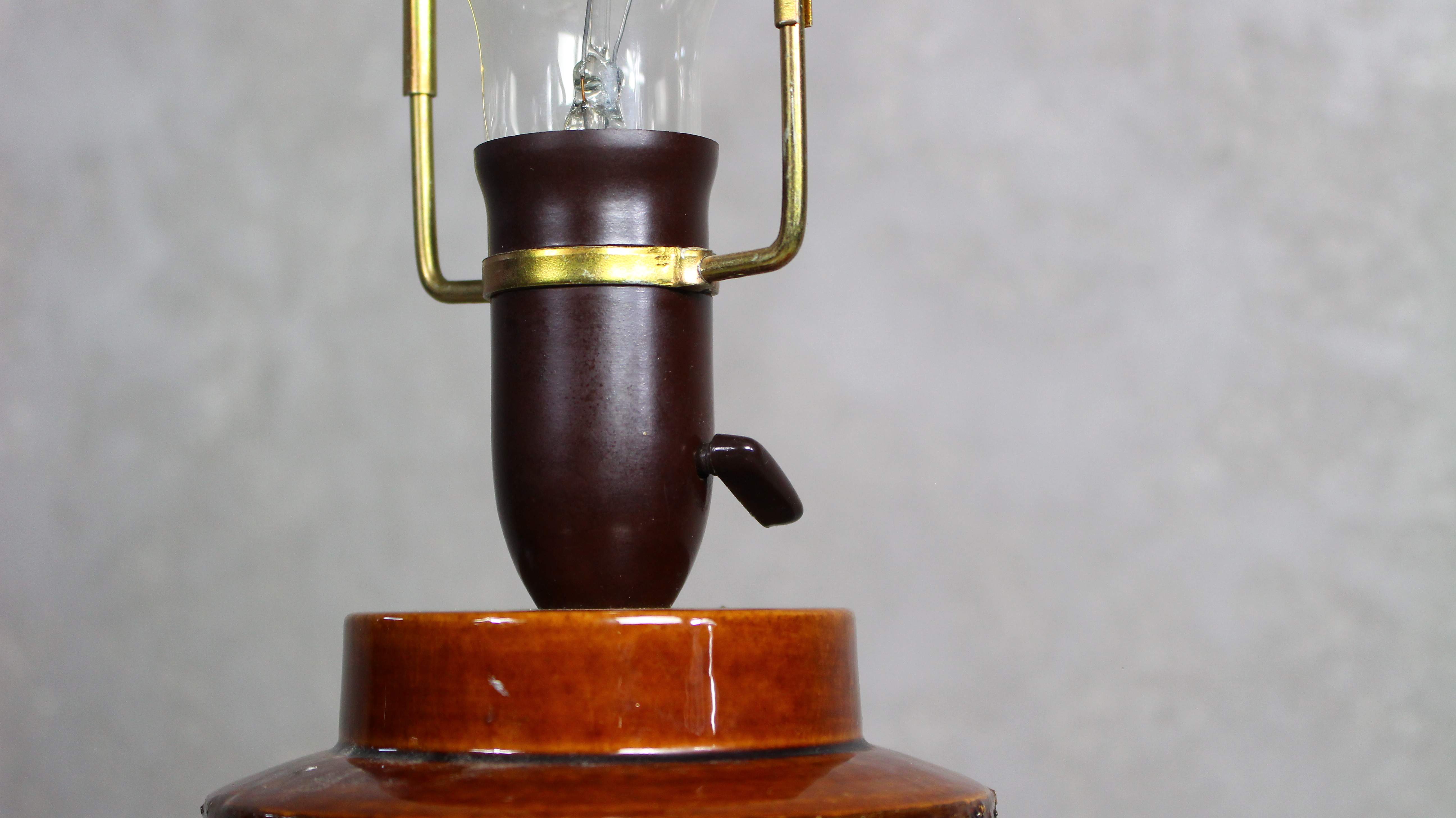 Lampe en céramique brutaliste années 1970