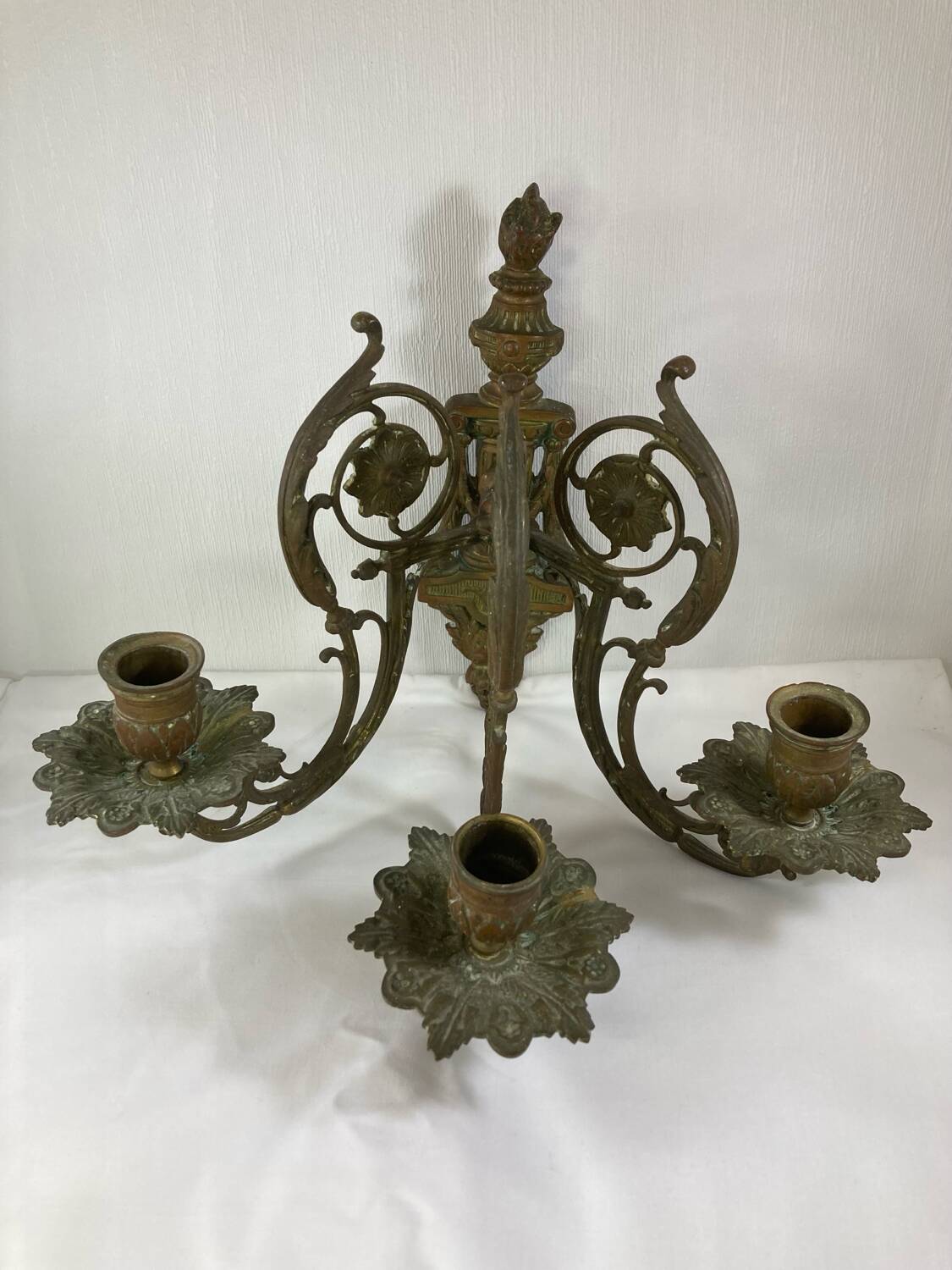 Pair of 3-light wall sconces in gilt bronze in the style