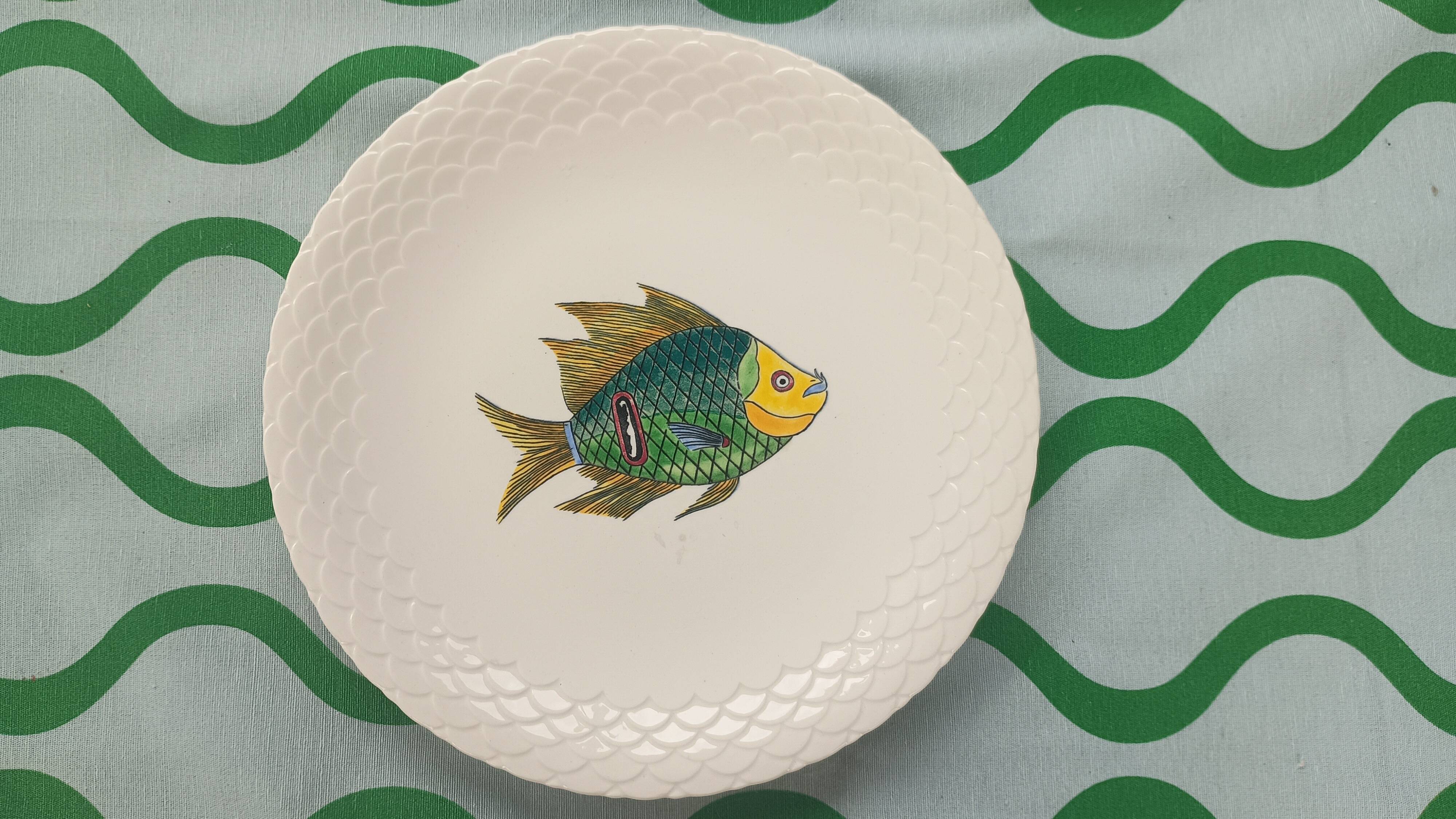 Gien plate "Halong Bay" – fish design – vintage