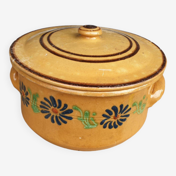 Alsatian glazed terracotta casserole dish