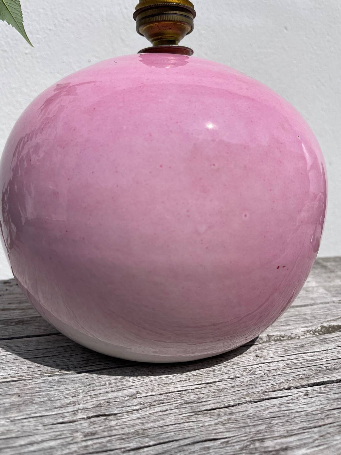 Pink ceramic ball lamp