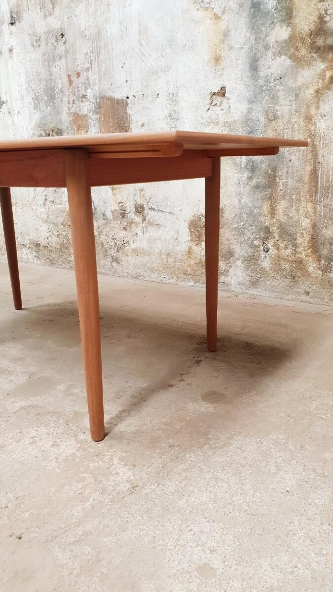 Scandinavian table extansible