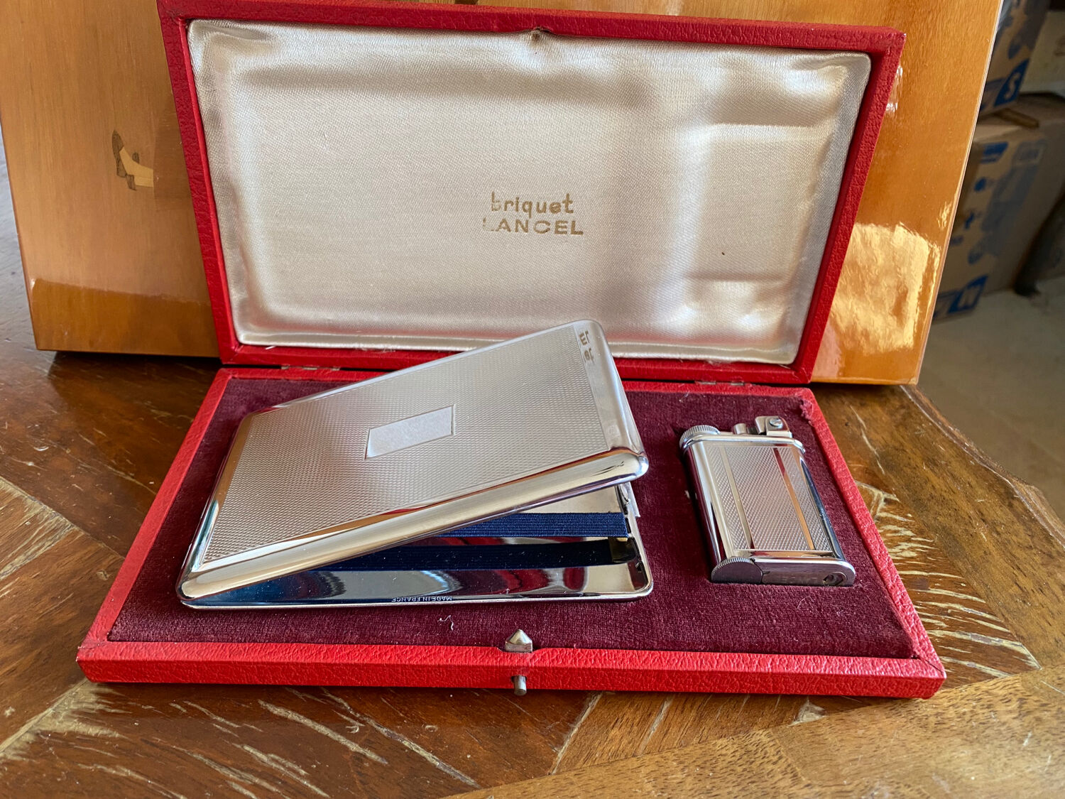 Coffret Lancel étui à cigarette et briquet essence