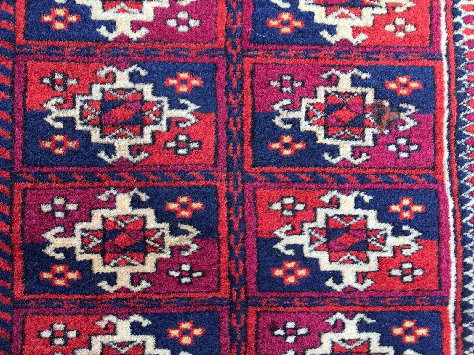 Antique traditional turkoman rug oriental hand made rug 184x124cm