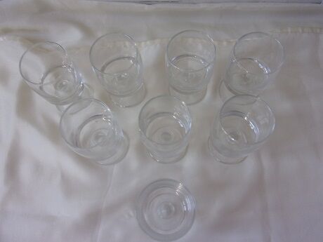 Ensemble de 8 verres à eau année 70
