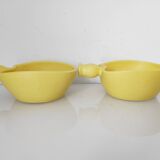 Deux raviers en céramique jaune