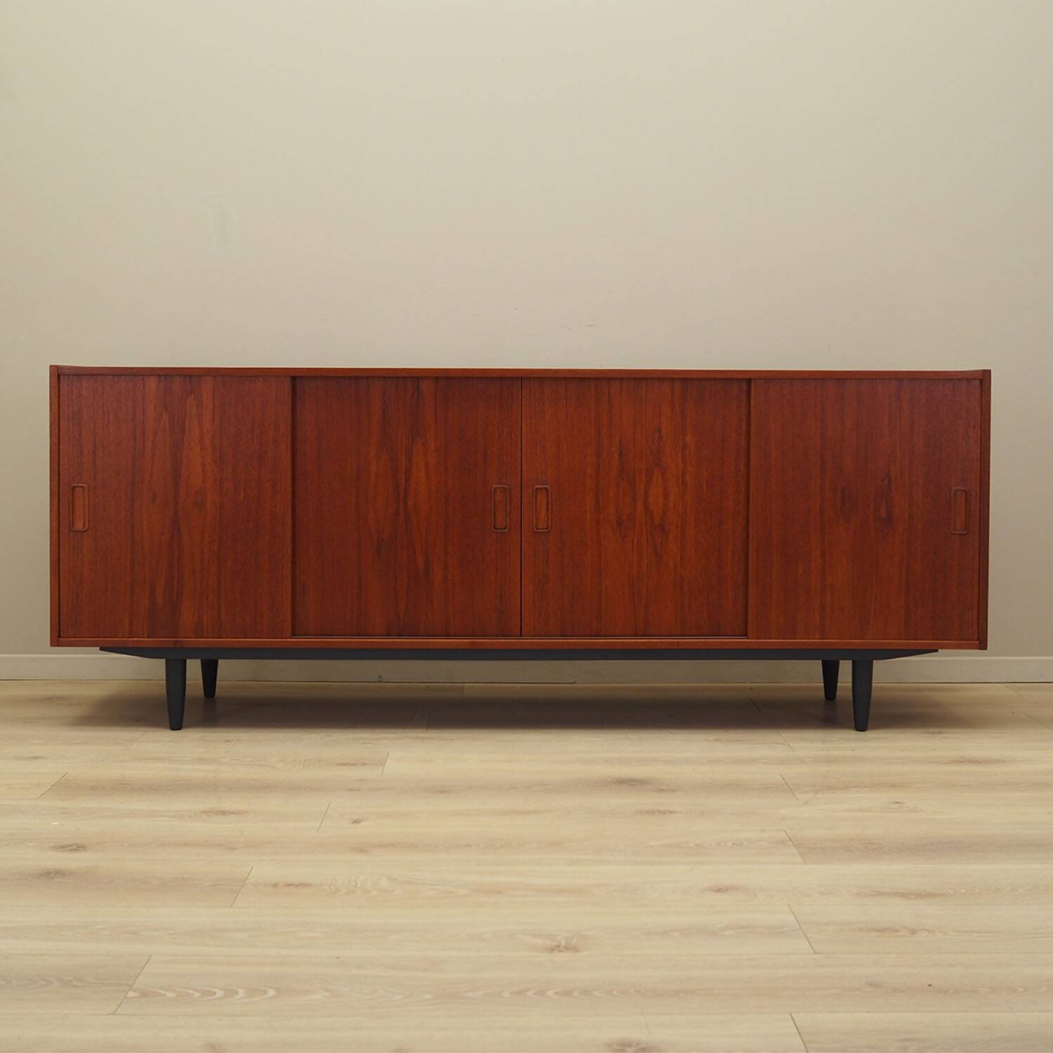 Buffet en teck, design danois, années 1970, fabricant : Westergaard