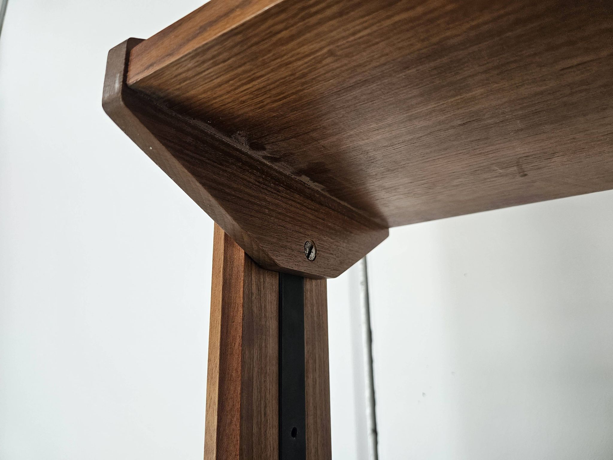 1960s teak floor/sky bookcase with shelves and compartment