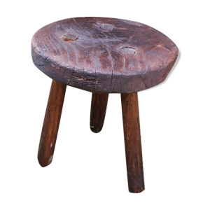 Tabouret tripode en bois brut