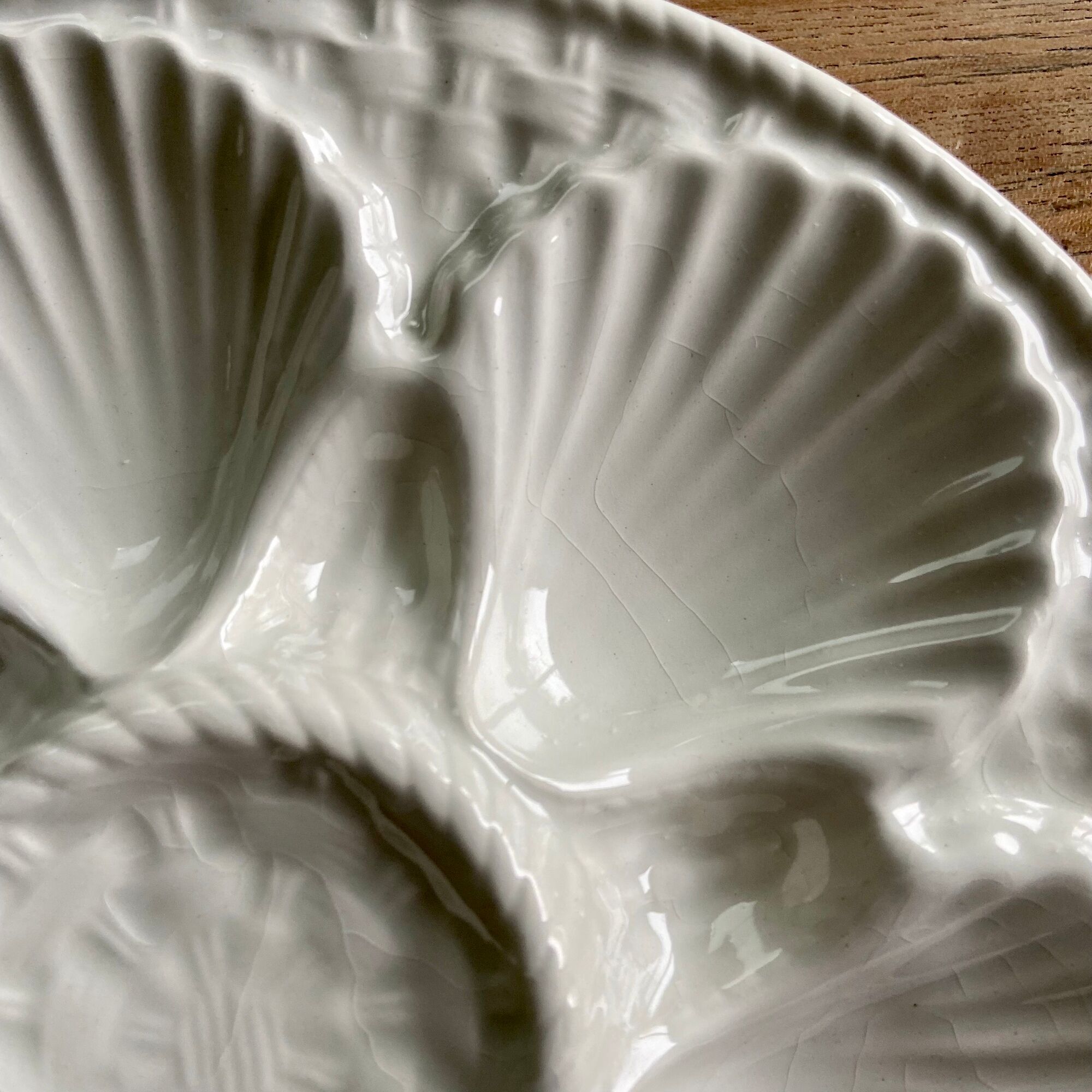 Set of 2 vintage oyster plates longchamp france