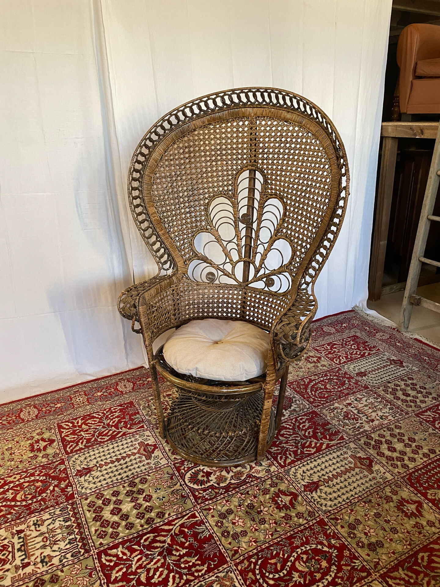 Fauteuil Emmanuelle vintage en rotin 