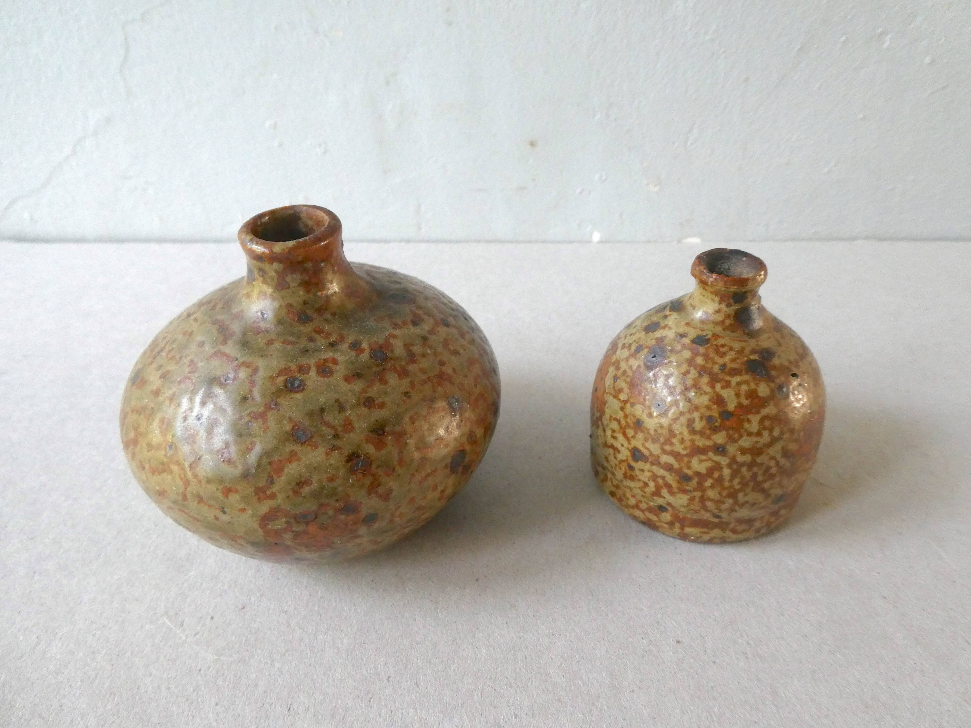 Paire de vases soliflores en grès pyrité, années 70
