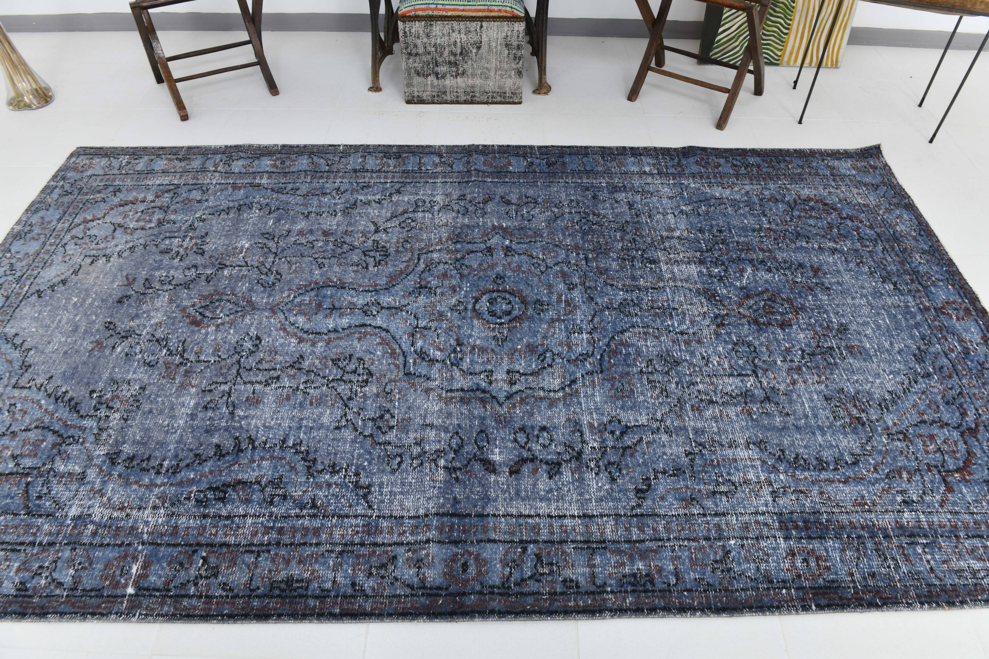 Tapis vintage en laine bleue