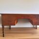 Bureau plat Louis Philippe 19e siècle en chêne doré massif