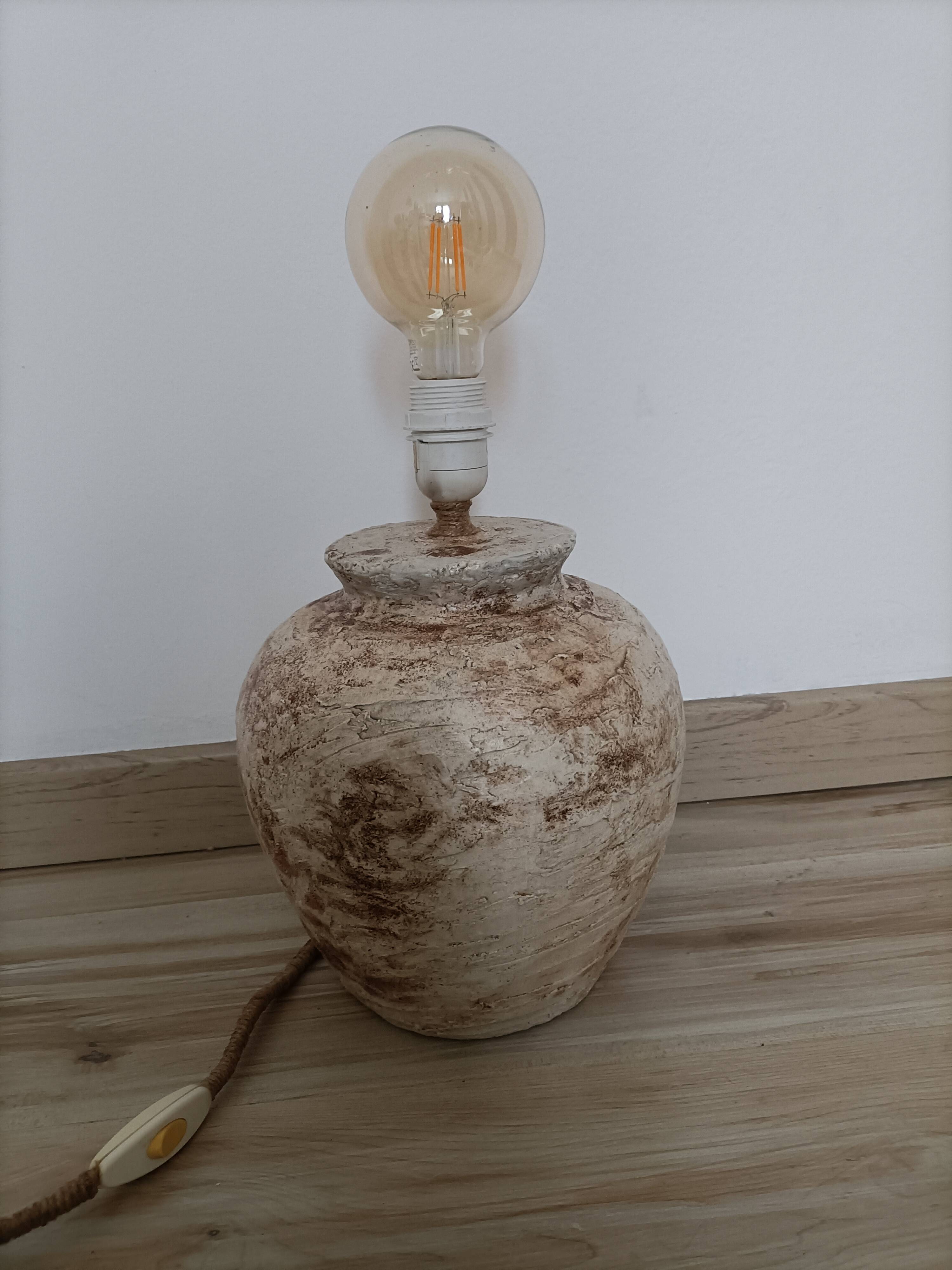 Redesigned table lamp – Shabby Chic and Vintage