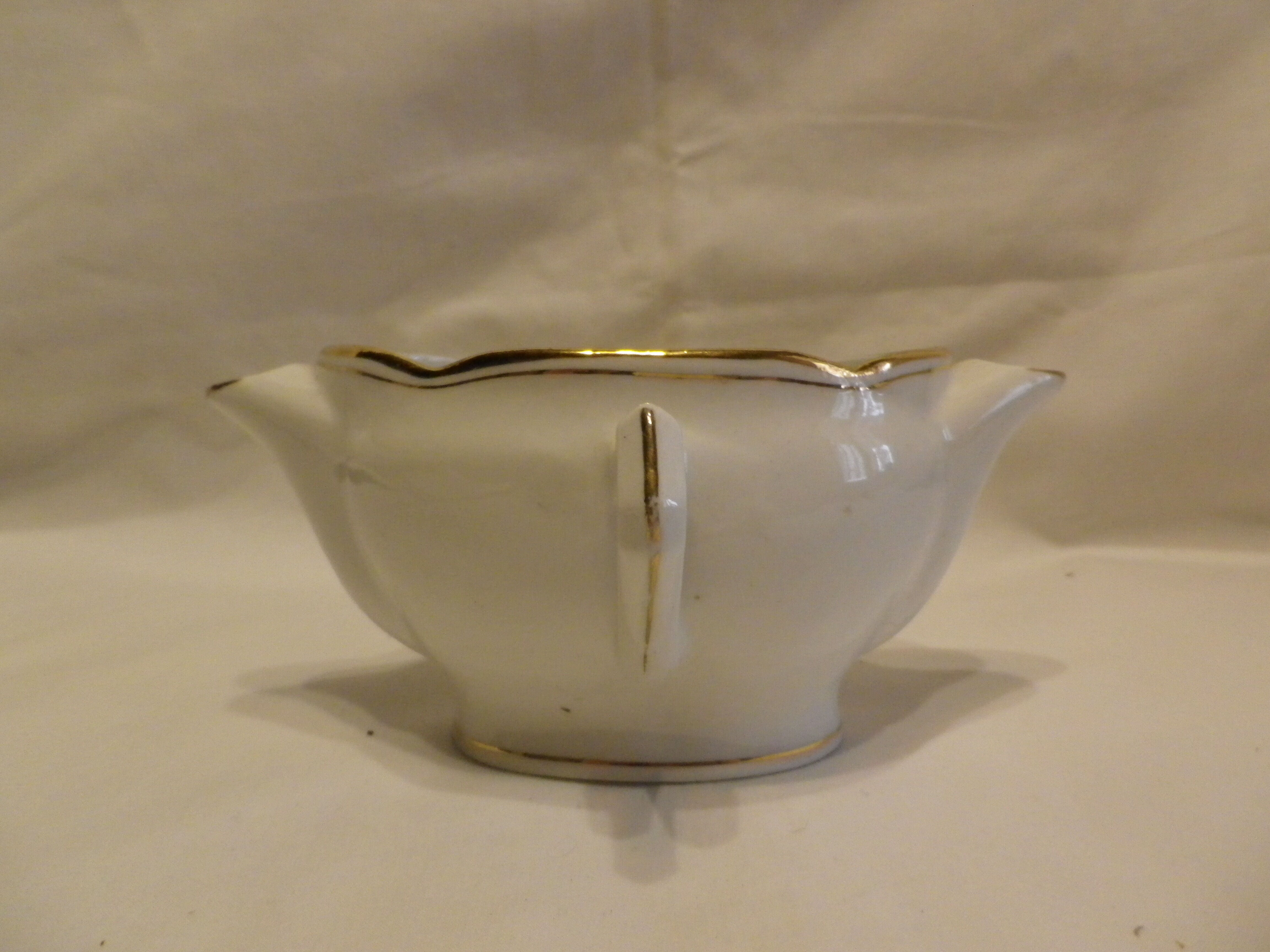 Gravy boat double beak porcelain of vierzon
