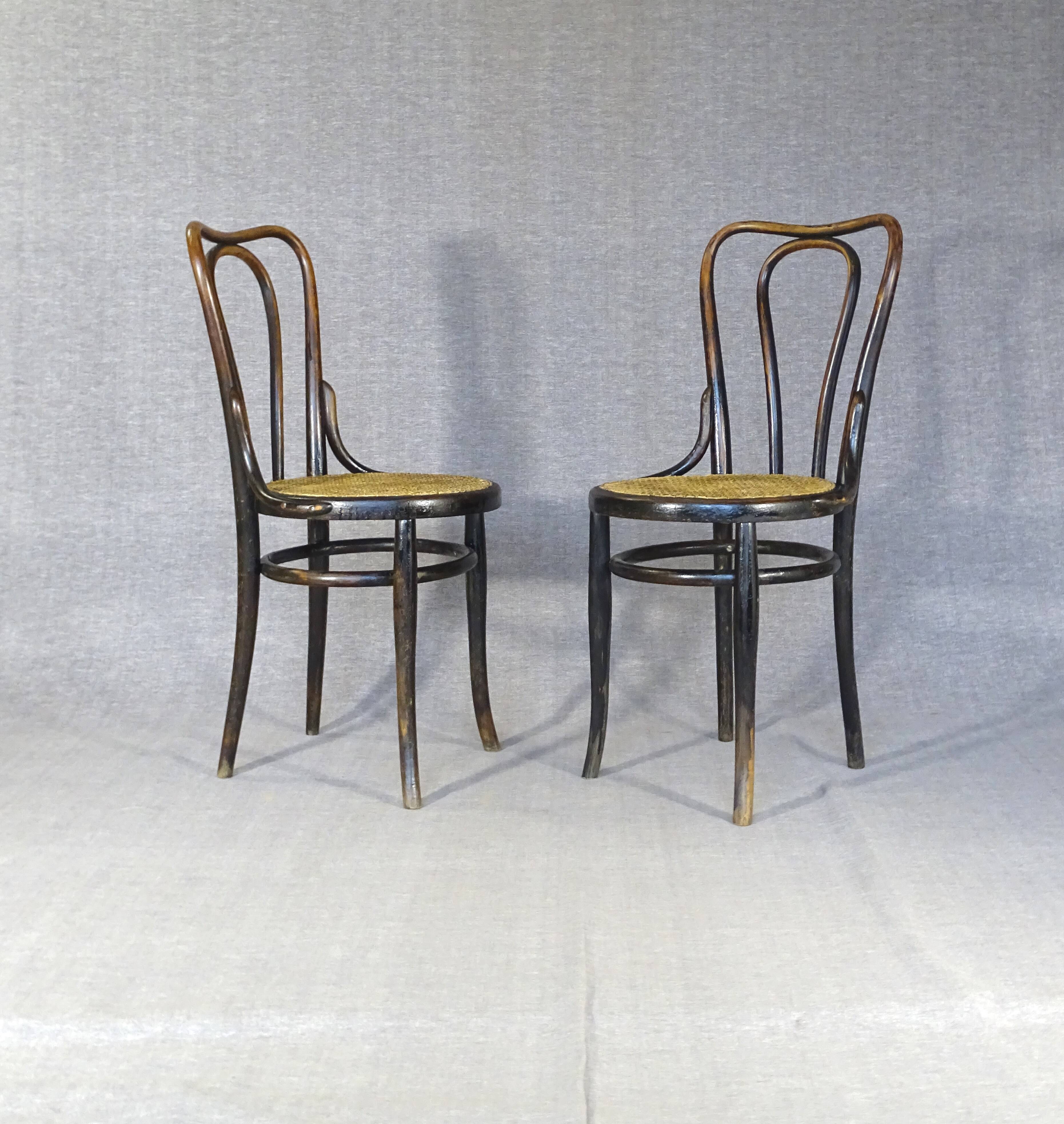 2 Kohn chairs no. 48 by Kohn 1890, not Thonet bistro - caned -