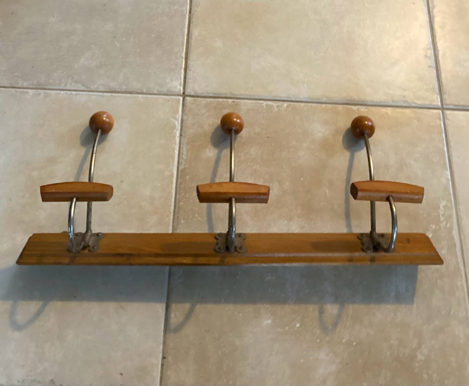 Porte manteau mural Art Déco en bois et métal époque début XXe