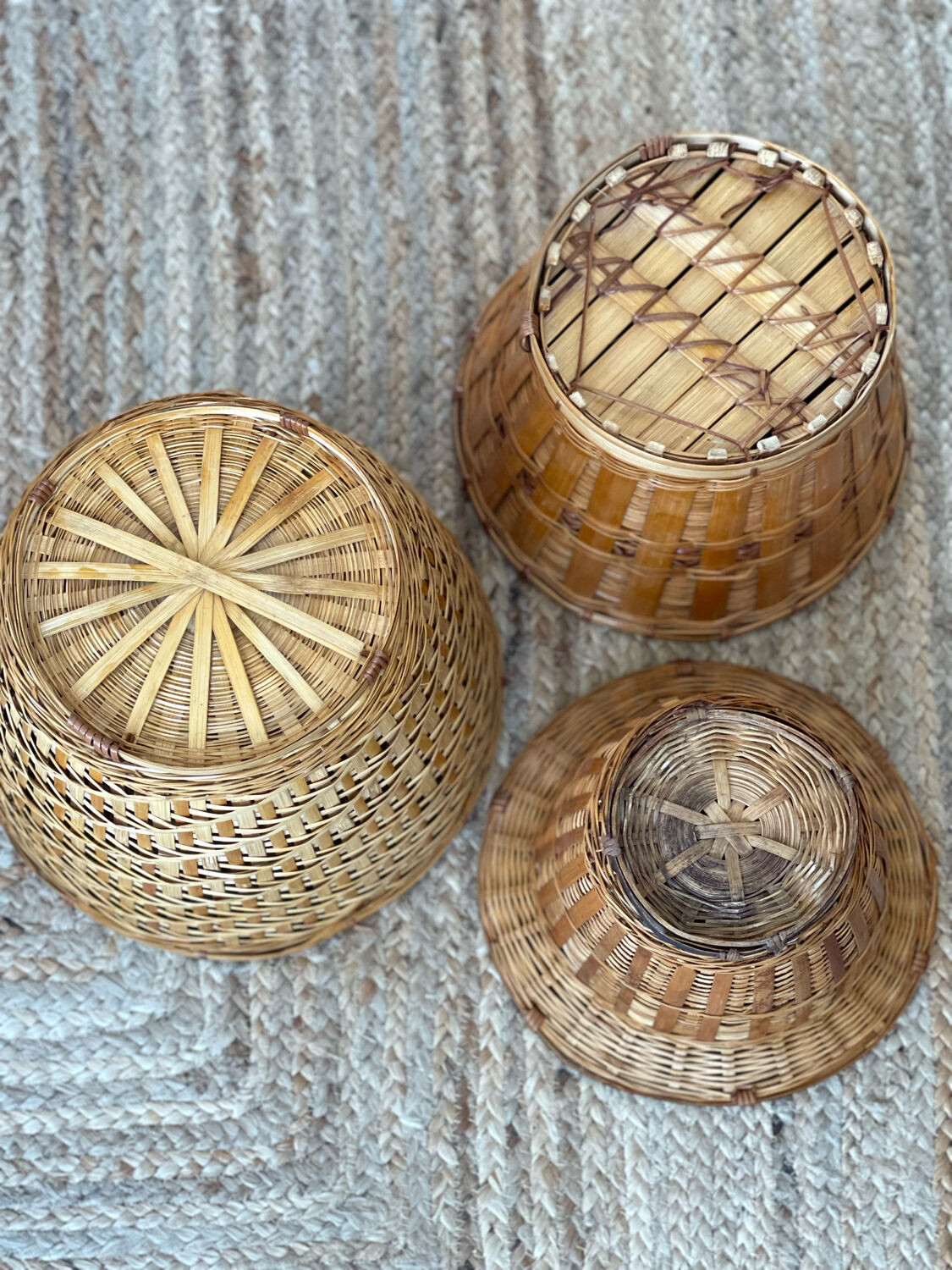 3 rattan planters