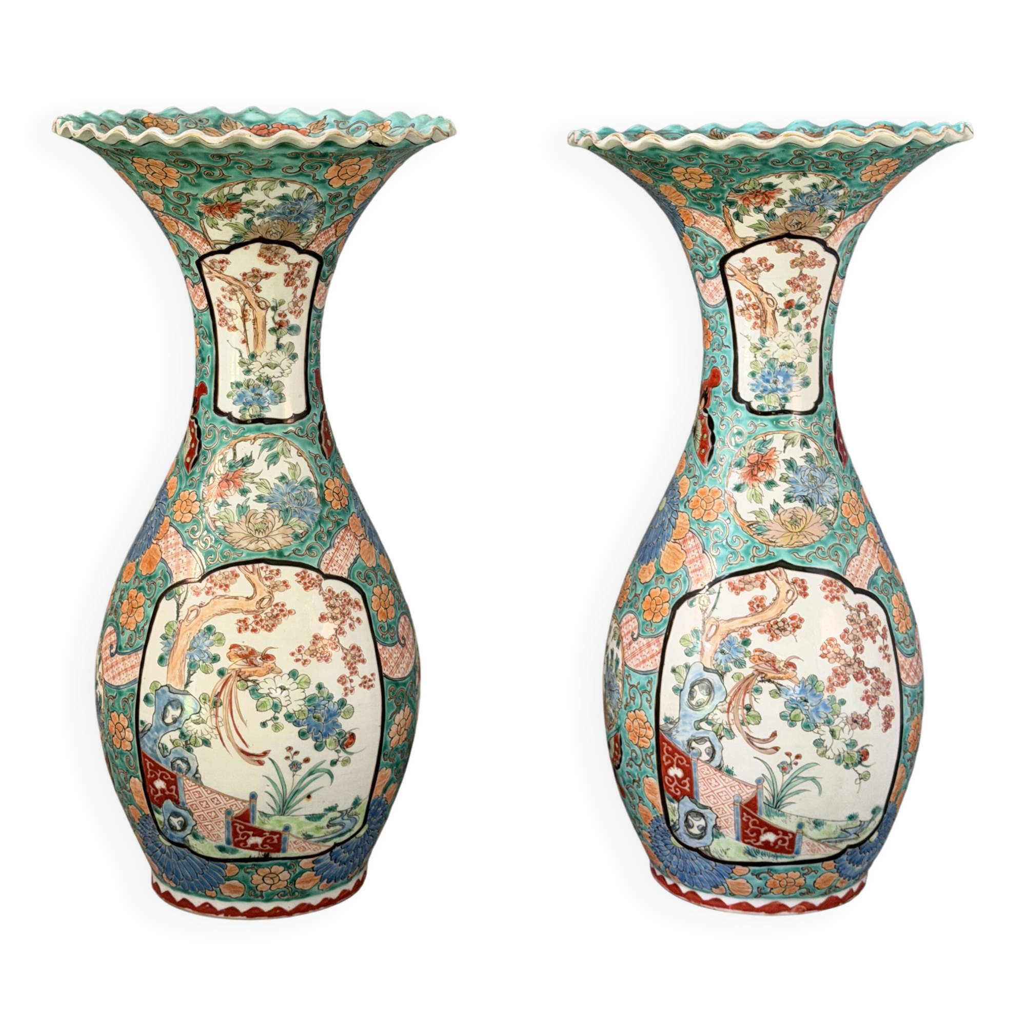 Pair of enamelled Japanese vases – Kutani, Japan, late 19th-early 20th century