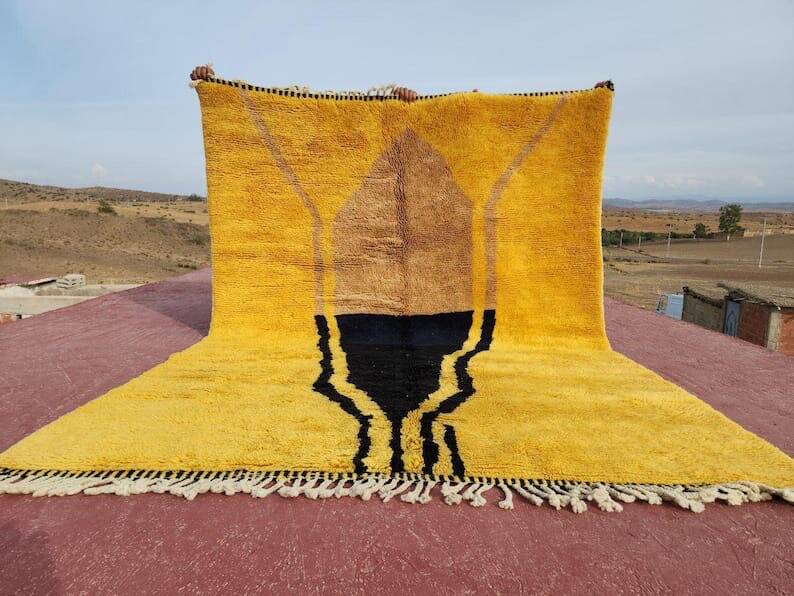 Handmade yellow Berber rug, size 160 x 240 cm