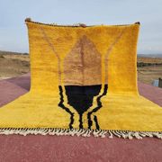 Handmade yellow Berber rug, size 160 x 240 cm