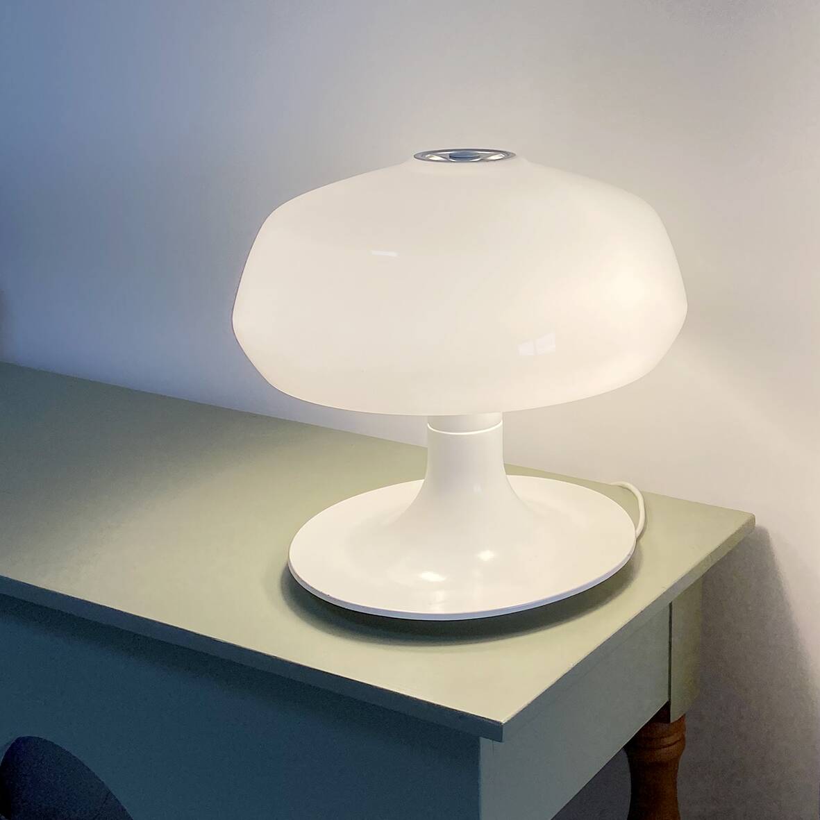 "Mushroom" lamp by Miguel Milá for Tramo