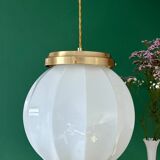 Suspension globe vintage XL en opaline blanche
