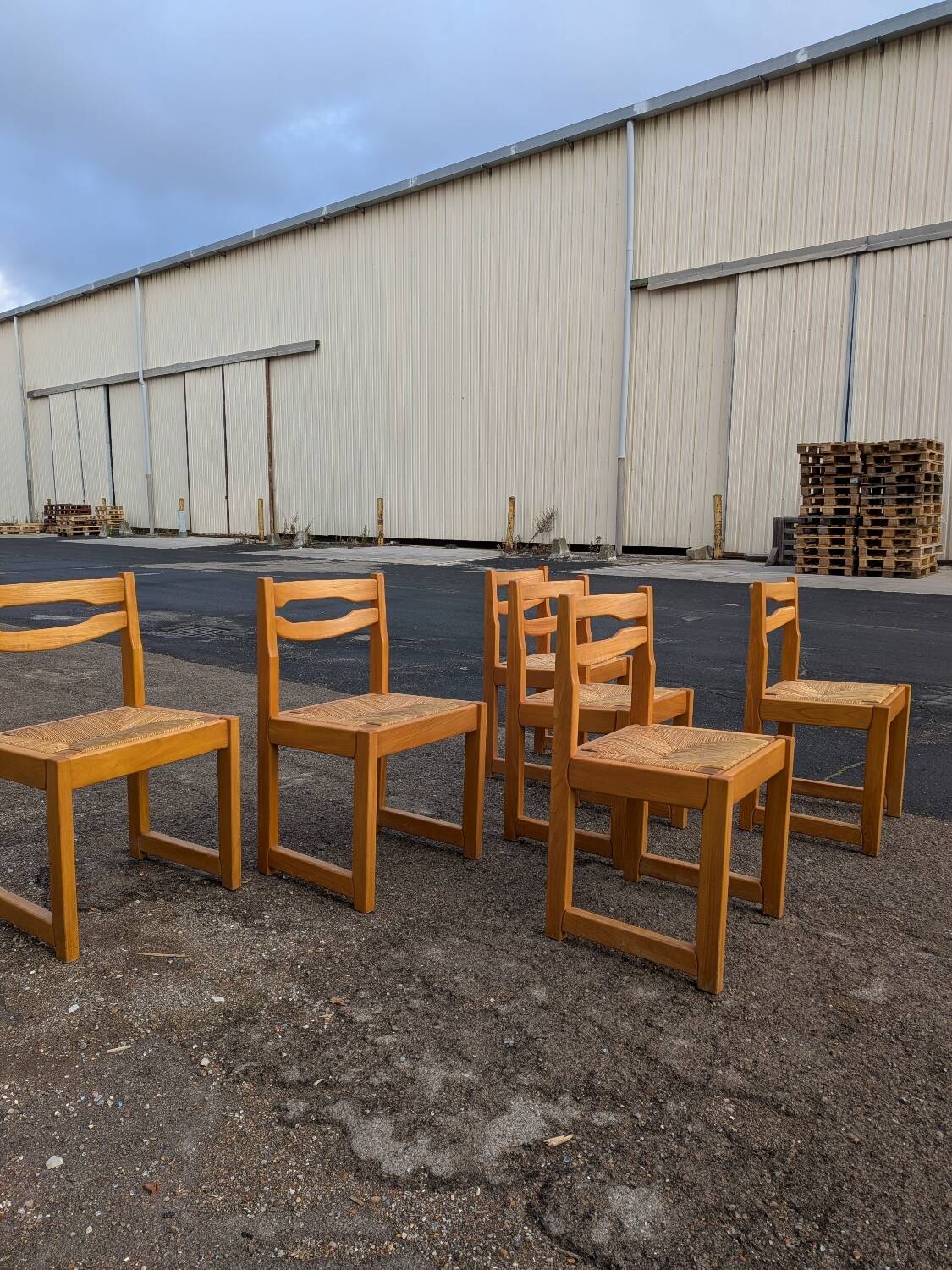 Set of 6 elm chairs from 1980.
