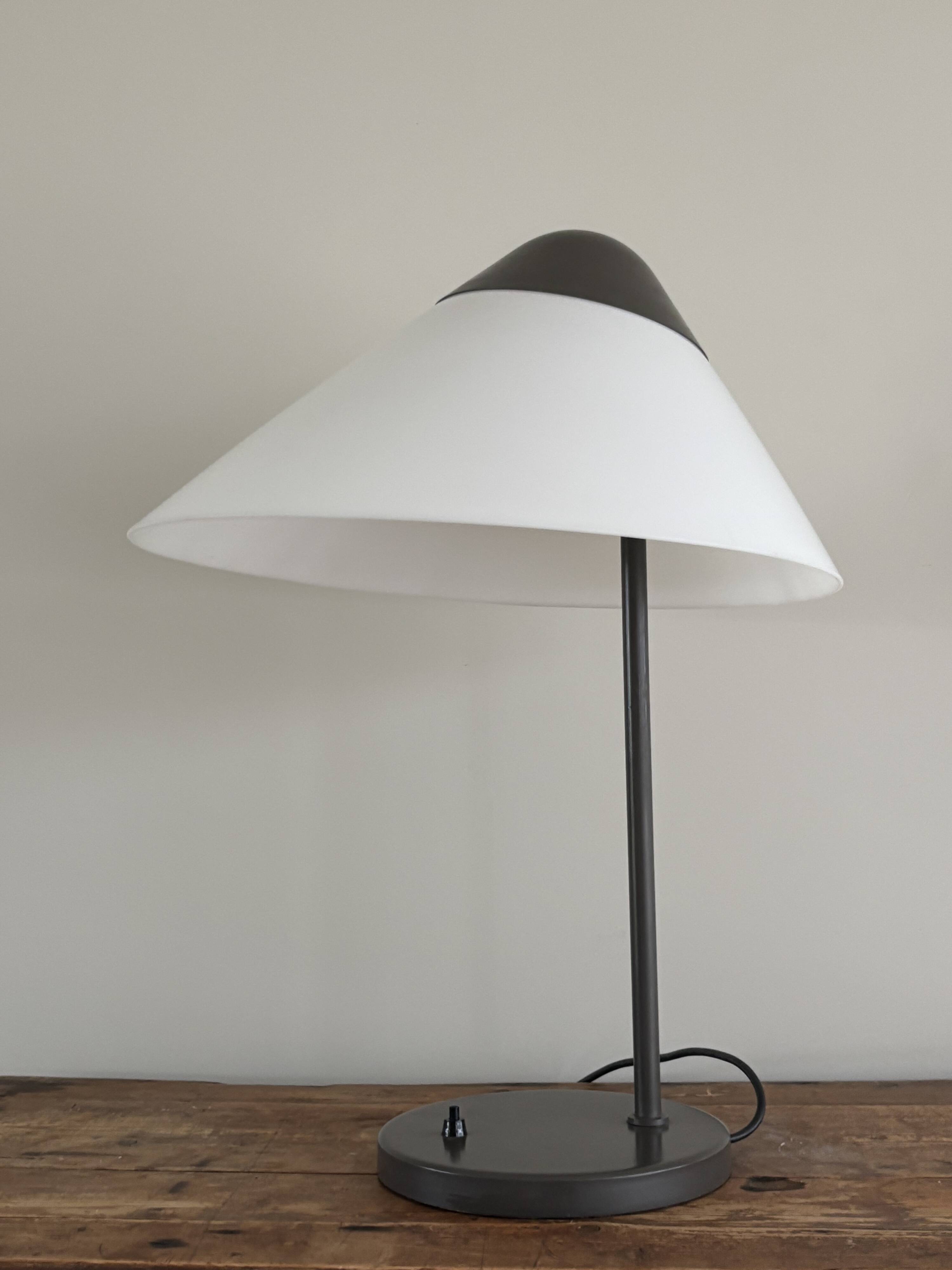 Vintage Opala table lamp Hans J. Wegner Louis Poulsen Design